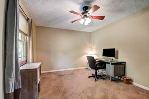 Lesley Ln-044