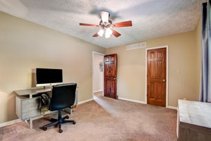 Lesley Ln-043