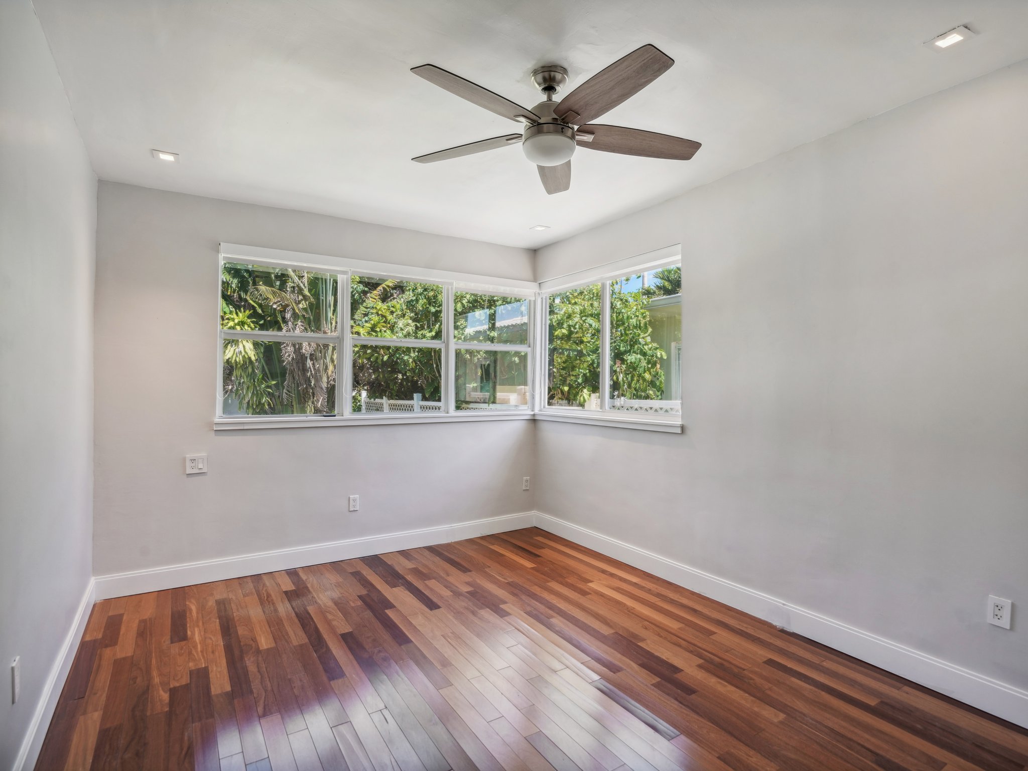 Abbott Ave-016.jpg