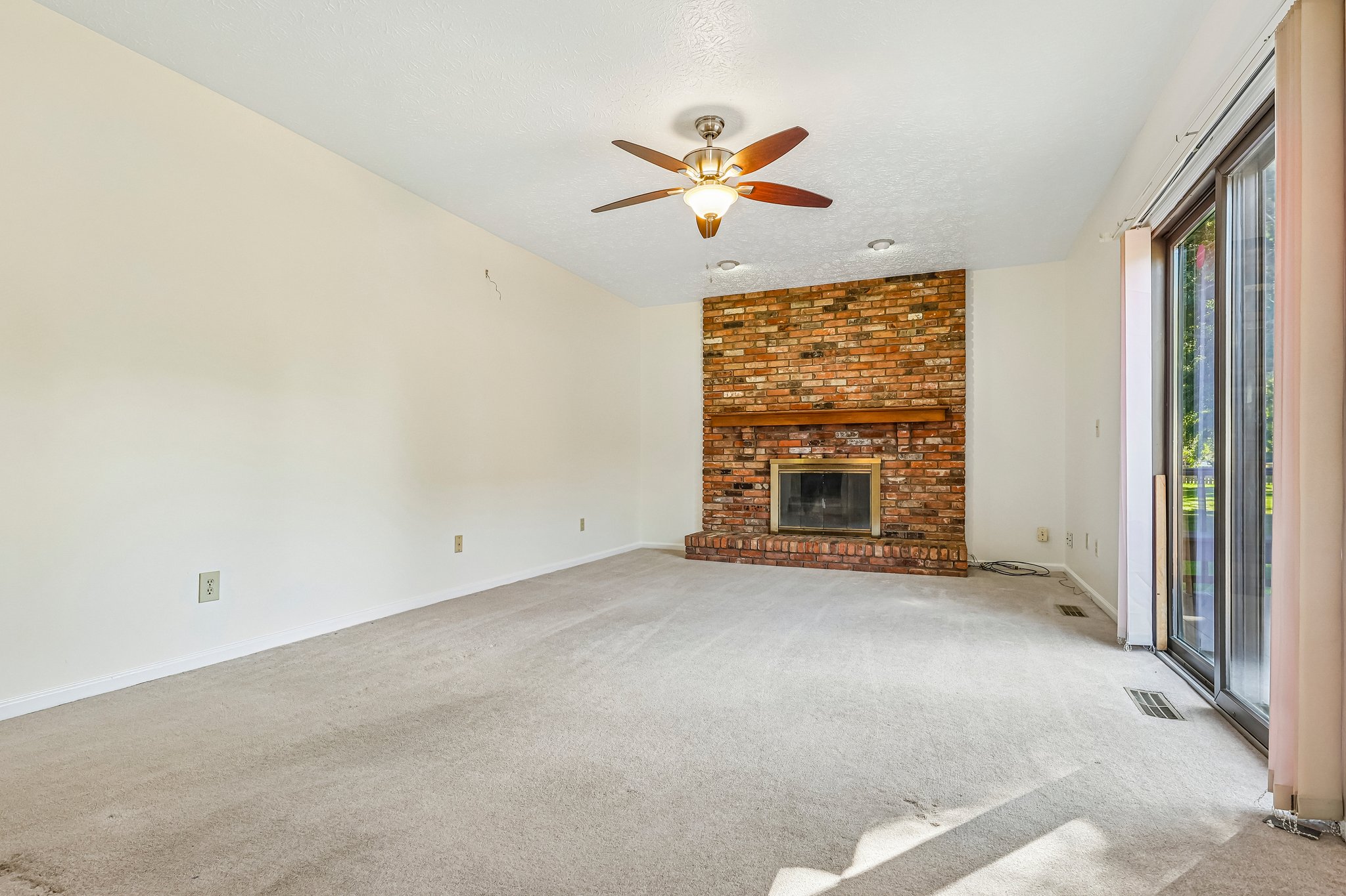 Harris Dr-S2909-009.jpg