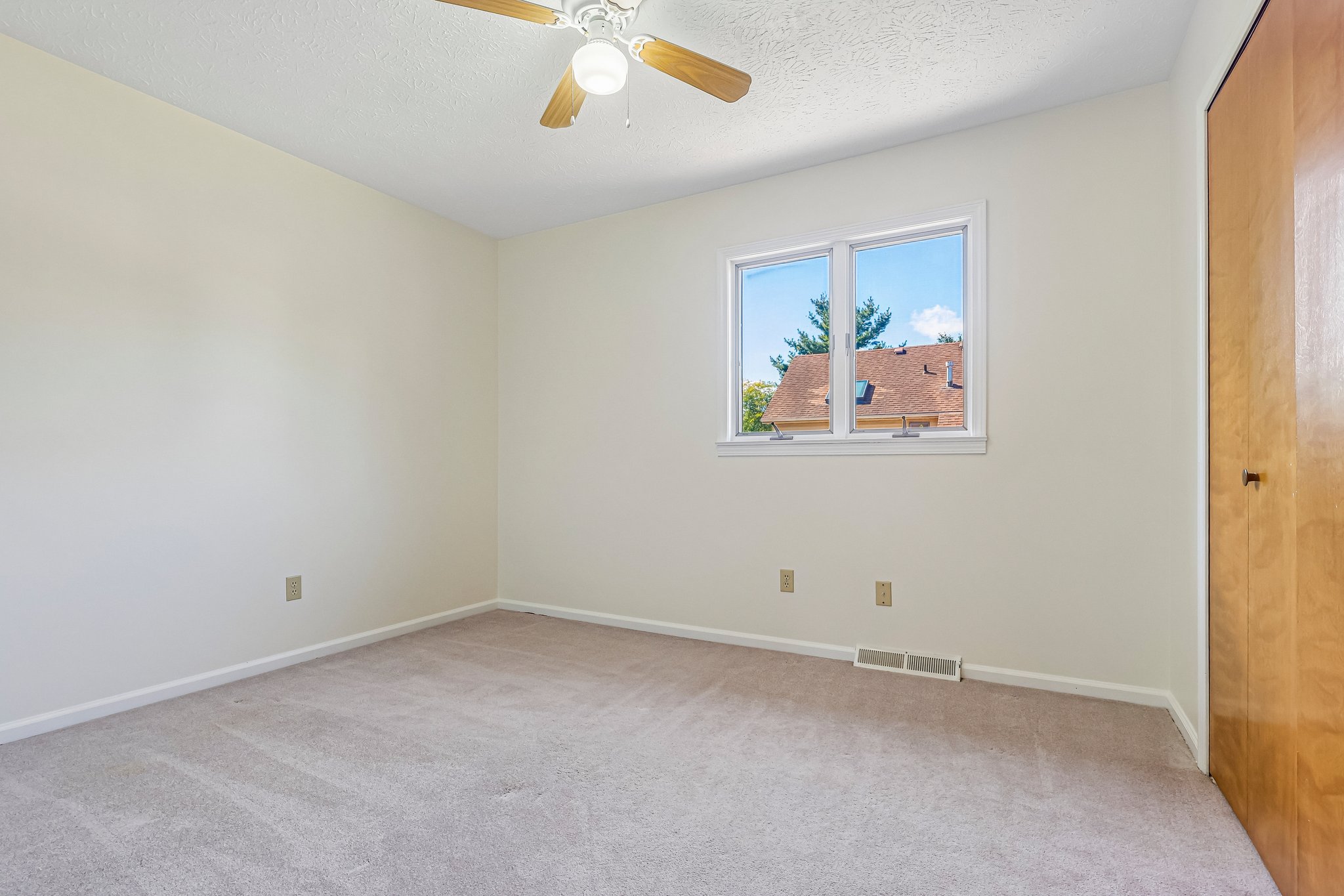Harris Dr-S2909-033.jpg