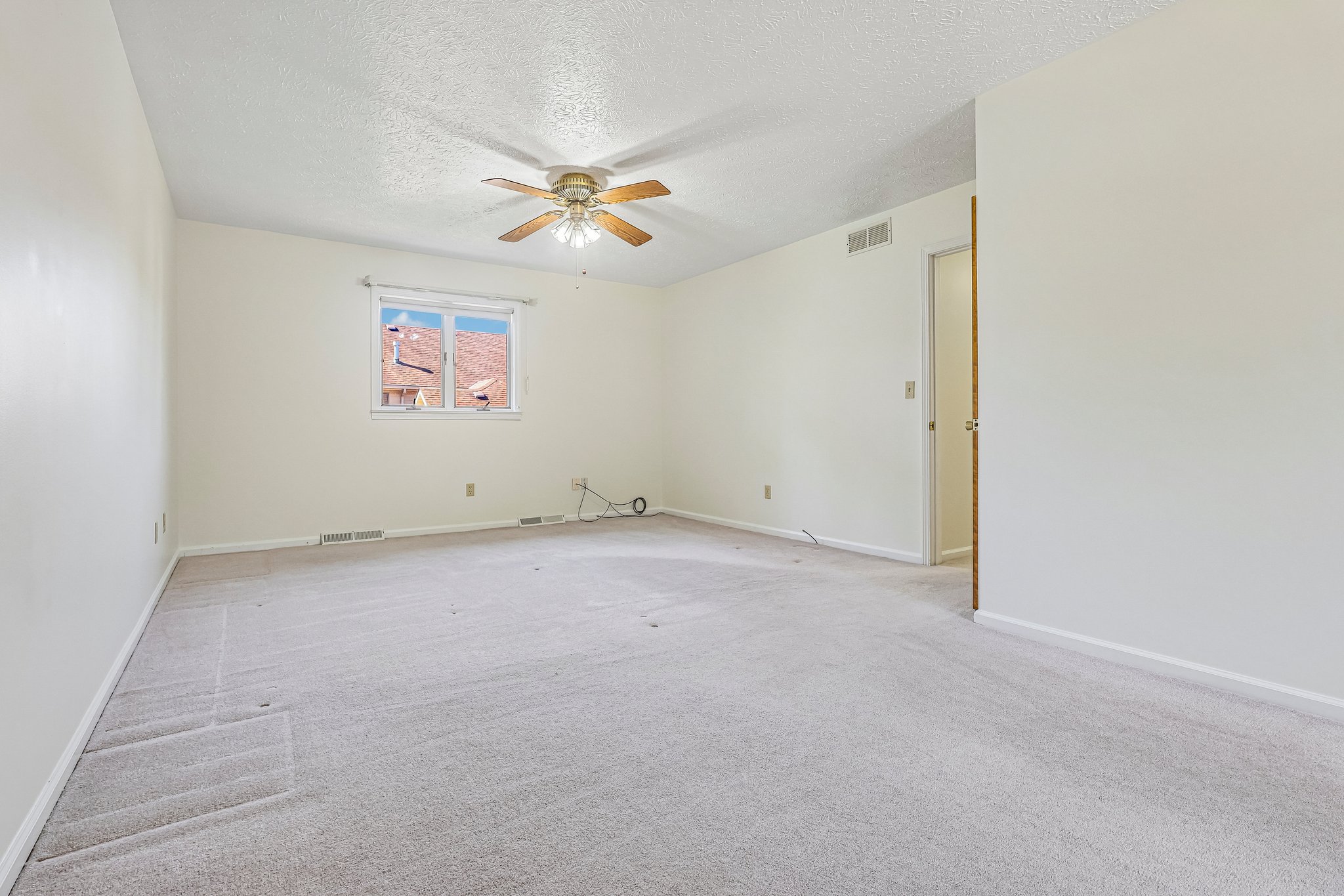 Harris Dr-S2909-038.jpg