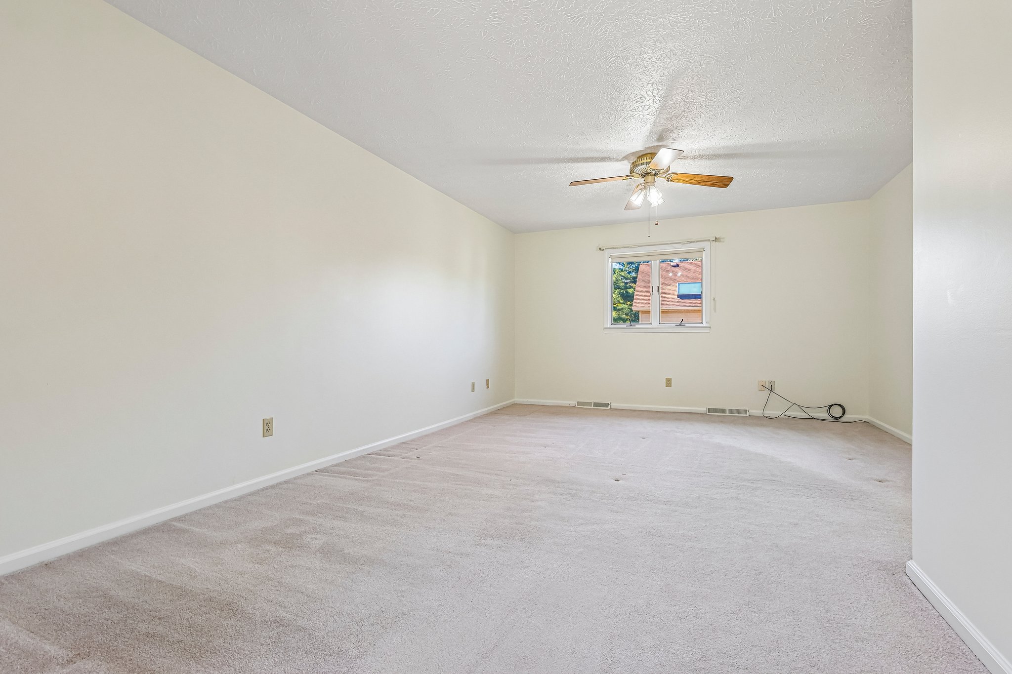 Harris Dr-S2909-039.jpg