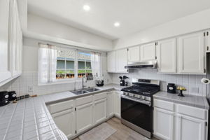 015_F8_888 Corlista Dr