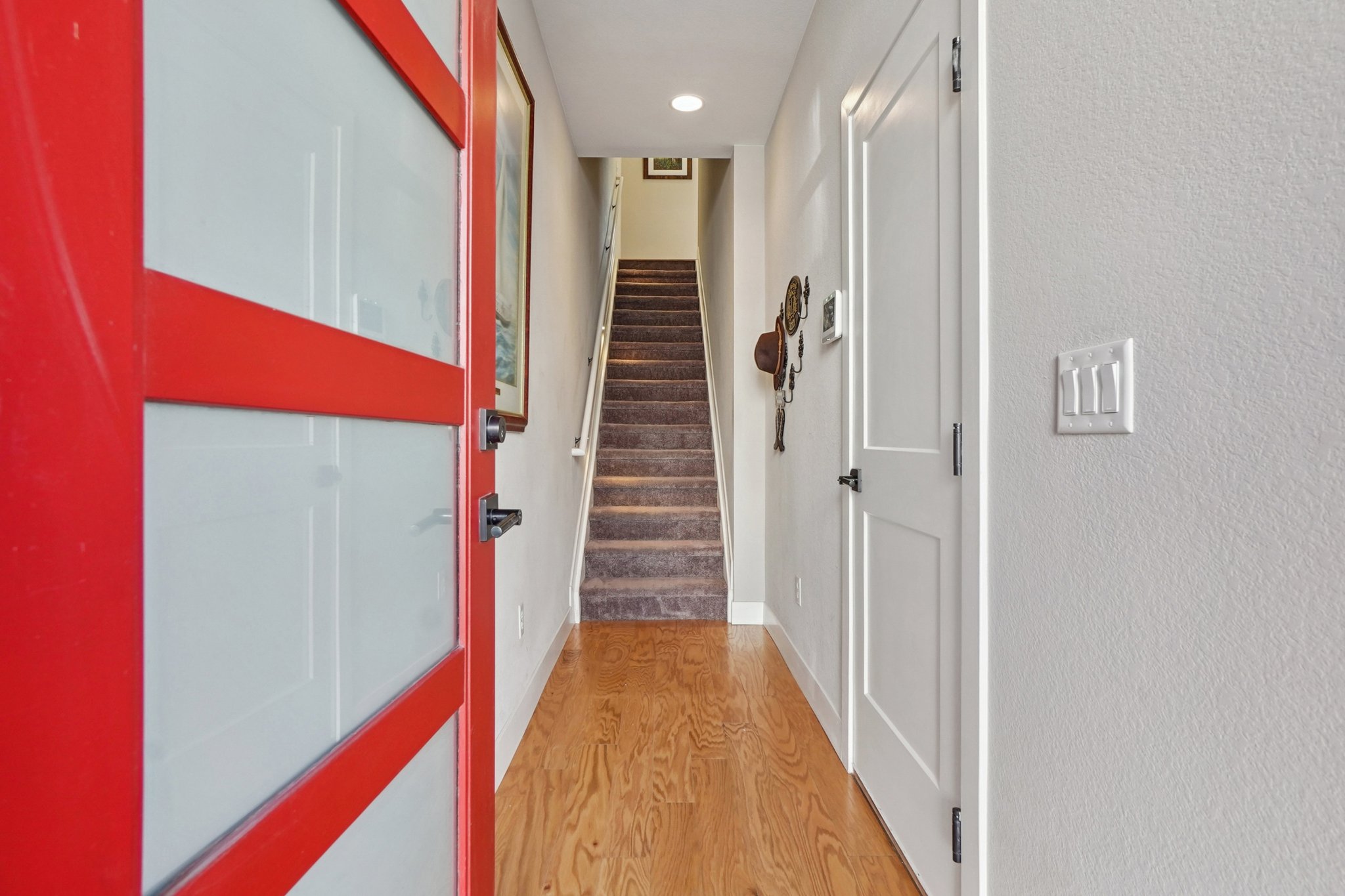 S Valentia St-S2103-008.jpg