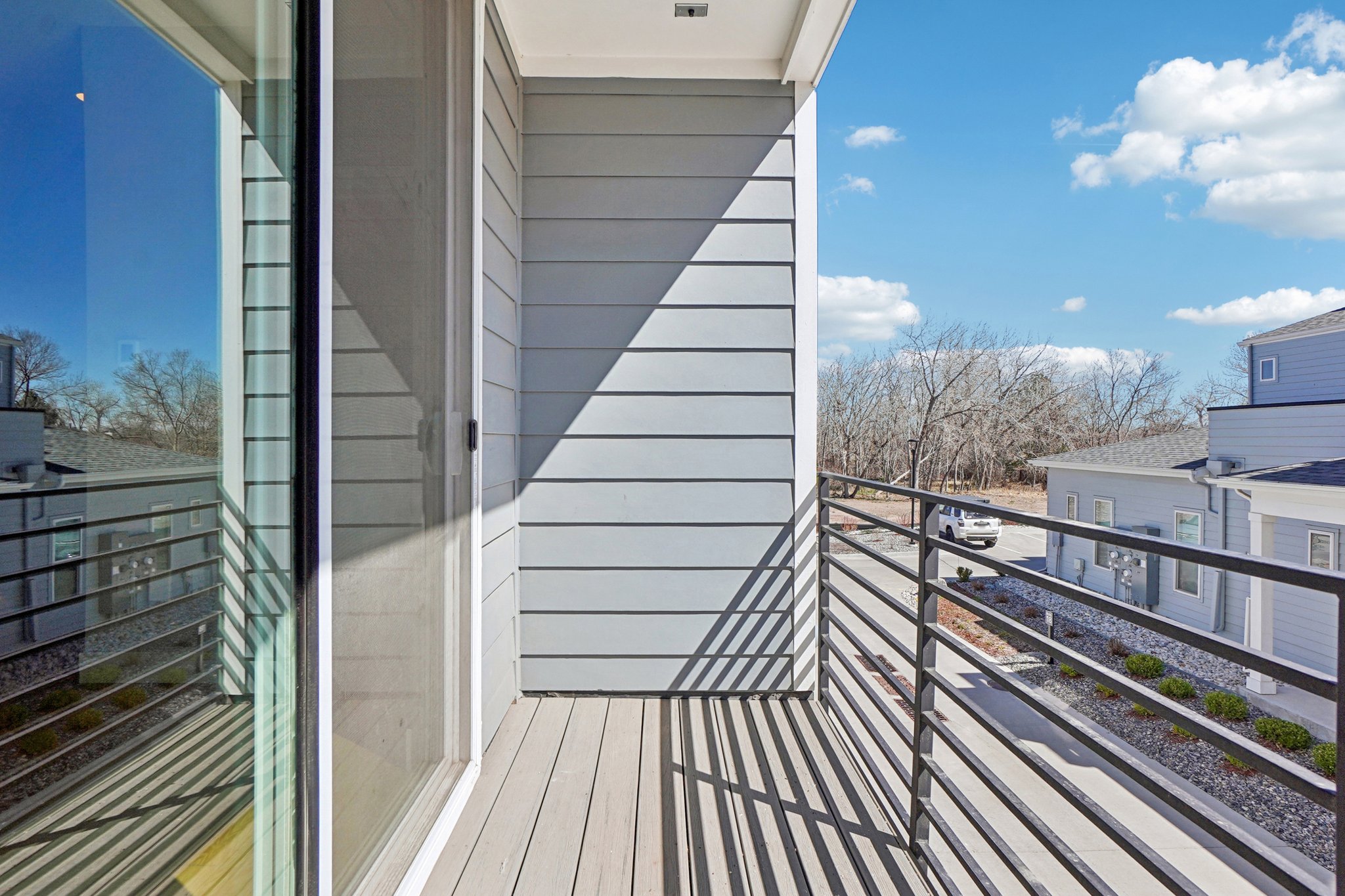 S Valentia St-S2103-038.jpg