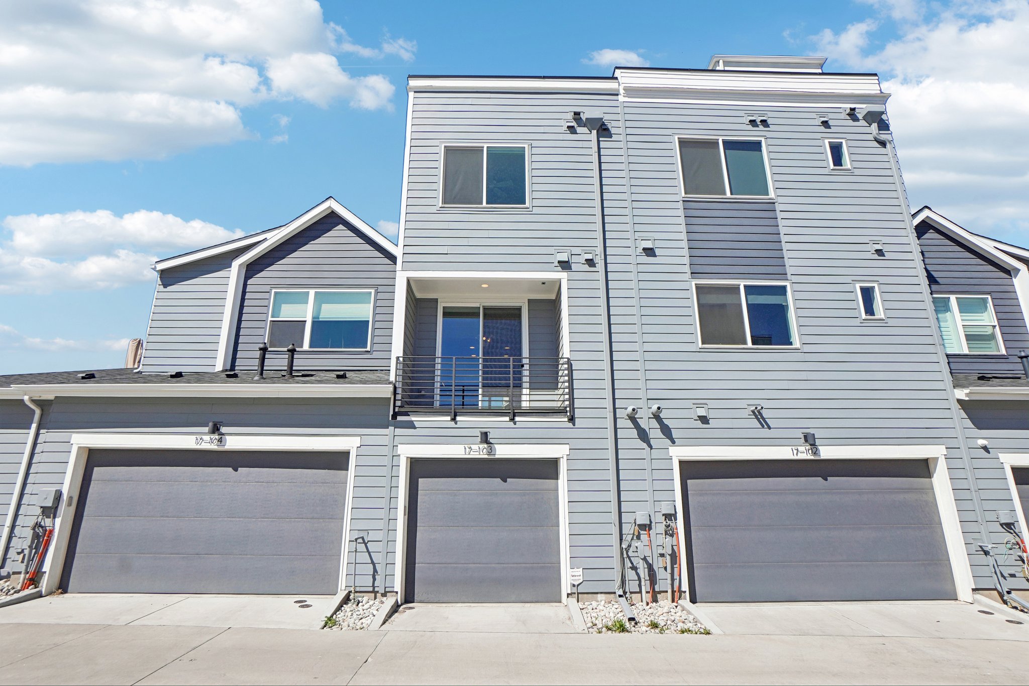 S Valentia St-S2103-045.jpg