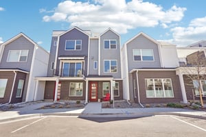 S Valentia St-S2103-001.jpg