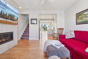 S Valentia St-S2103-012.jpg