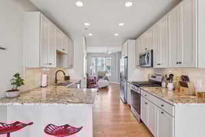 S Valentia St-S2103-017.jpg