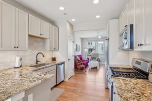 S Valentia St-S2103-018.jpg