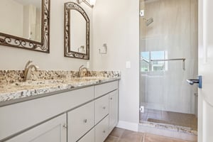 S Valentia St-S2103-027.jpg