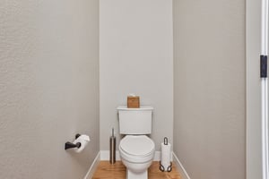 S Valentia St-S2103-029.jpg