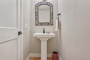 S Valentia St-S2103-030.jpg