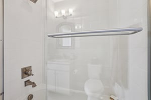 S Valentia St-S2103-033.jpg