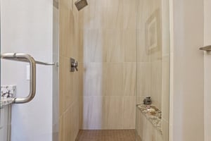 S Valentia St-S2103-034.jpg