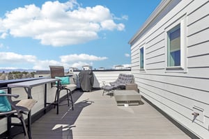 S Valentia St-S2103-040.jpg