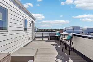 S Valentia St-S2103-041.jpg