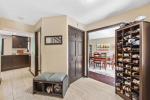 18_Interior