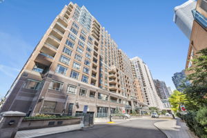 889 Bay St. Ph 3
