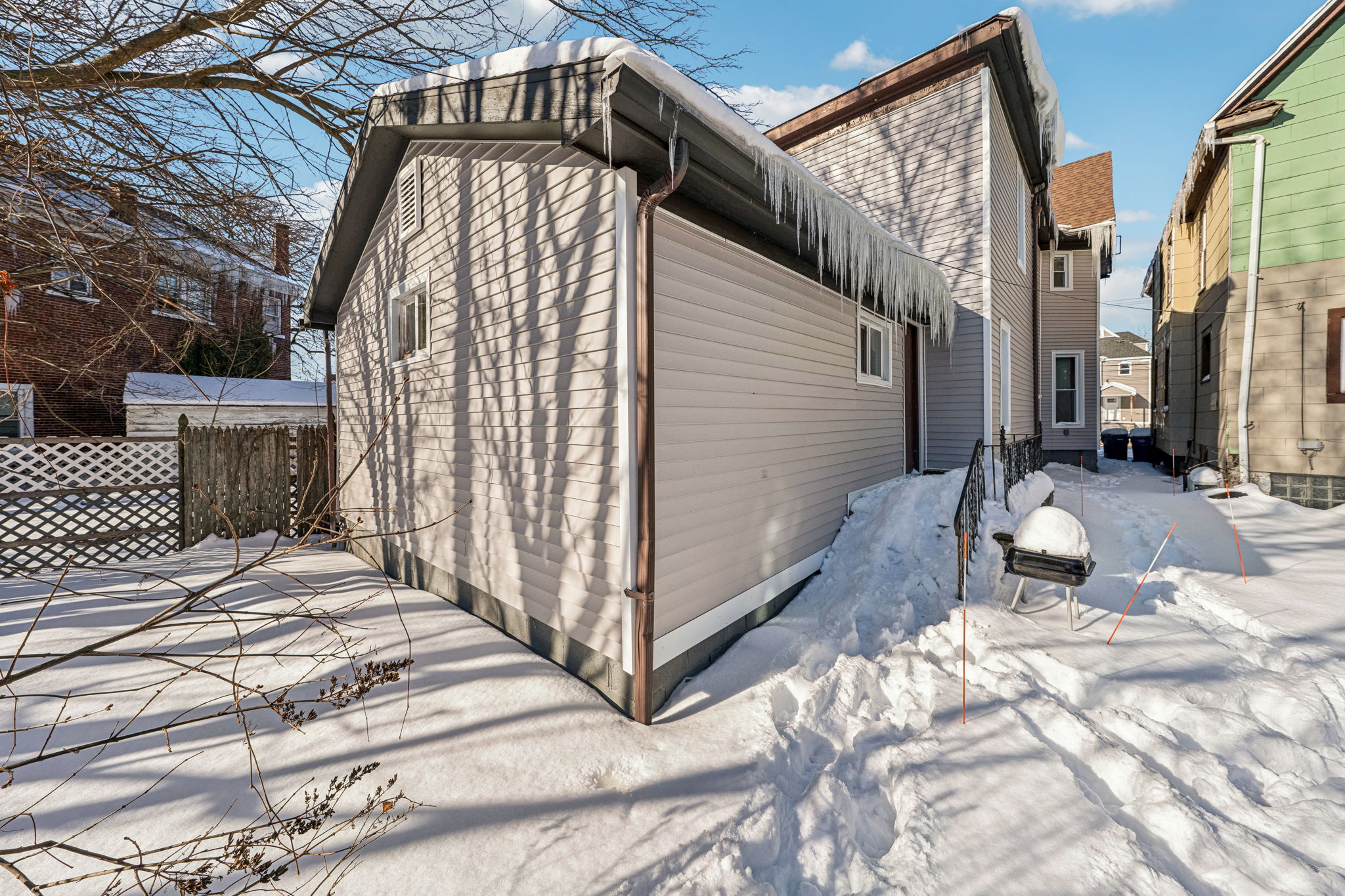 Albany St -S0502-008