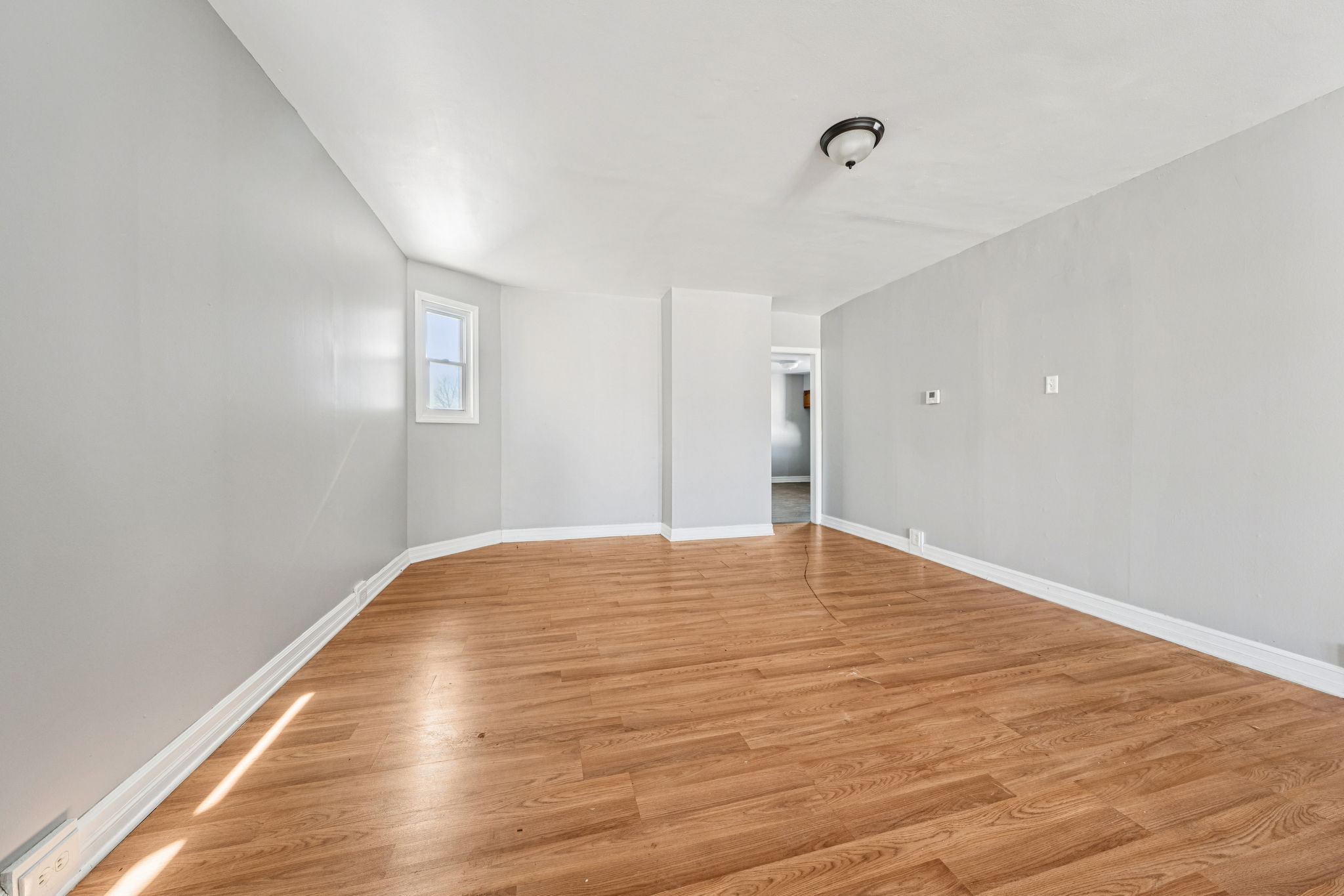 Albany St Unit 2 Second Floor-S0502-004