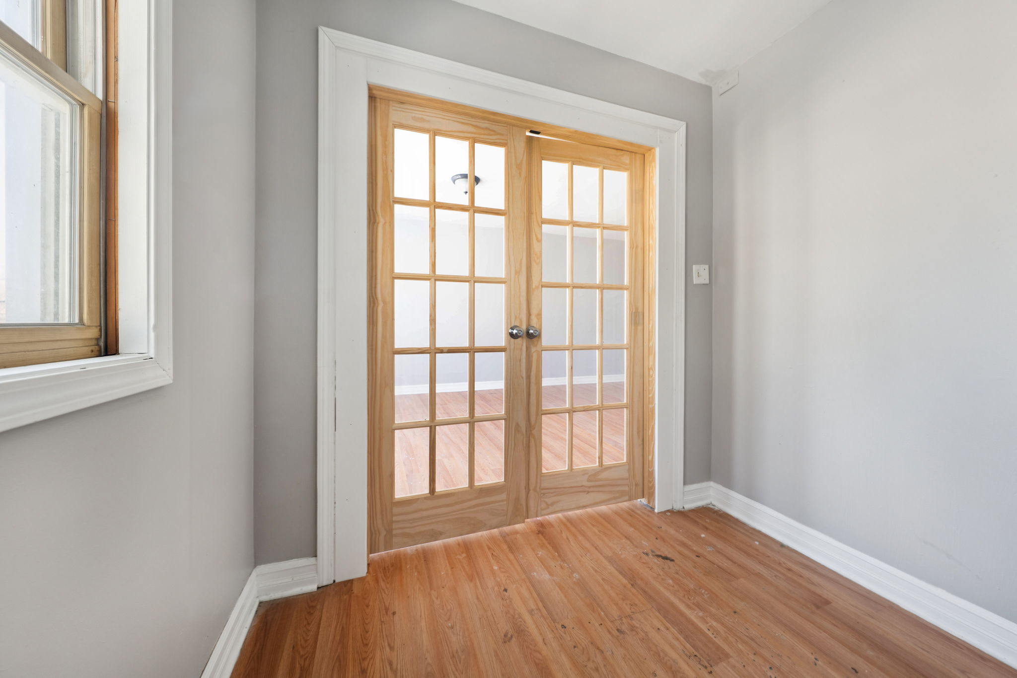 Albany St Unit 2 Second Floor-S0502-018