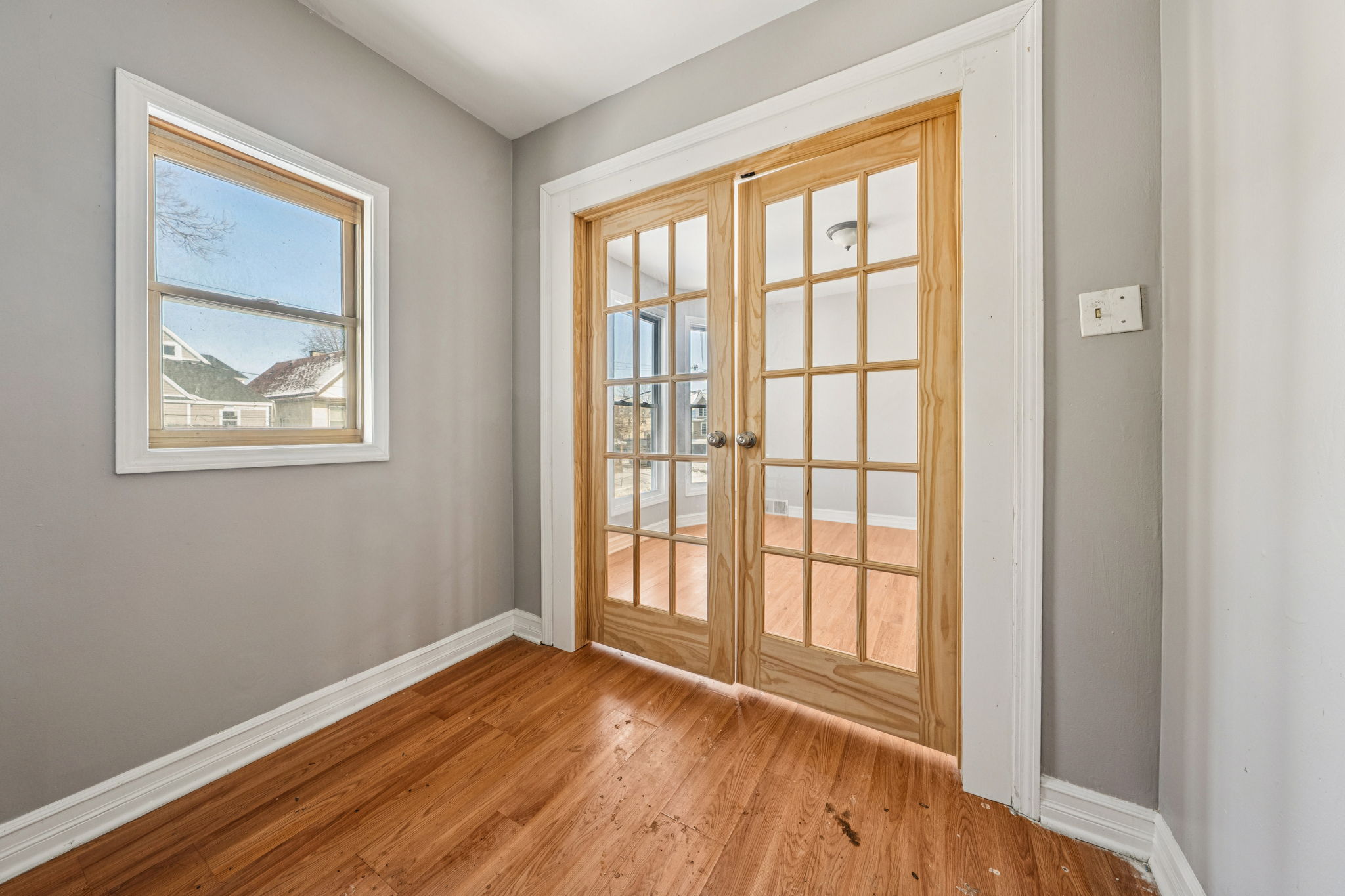 Albany St Unit 2 Second Floor-S0502-019