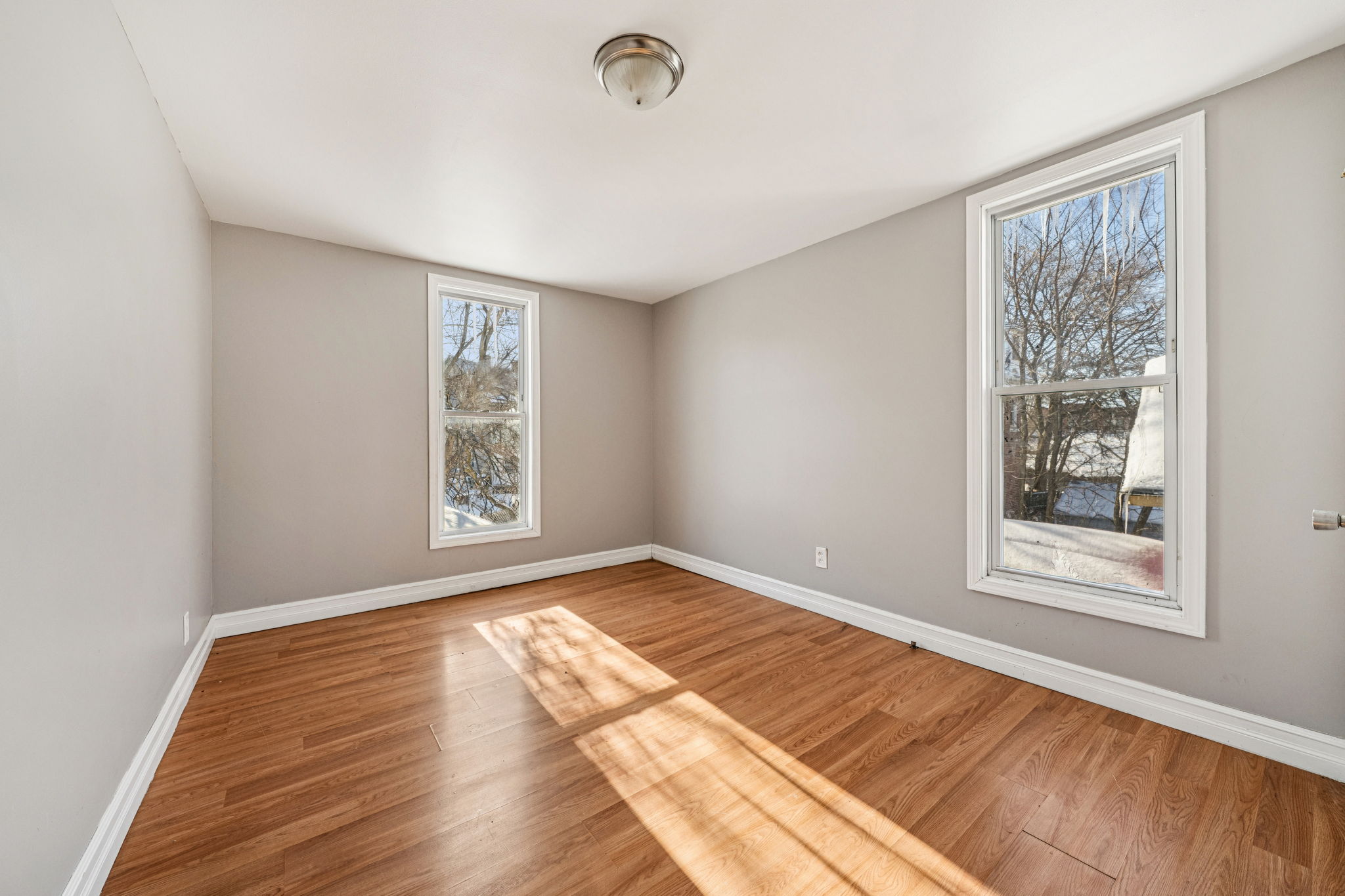 Albany St Unit 2 Second Floor-S0502-027