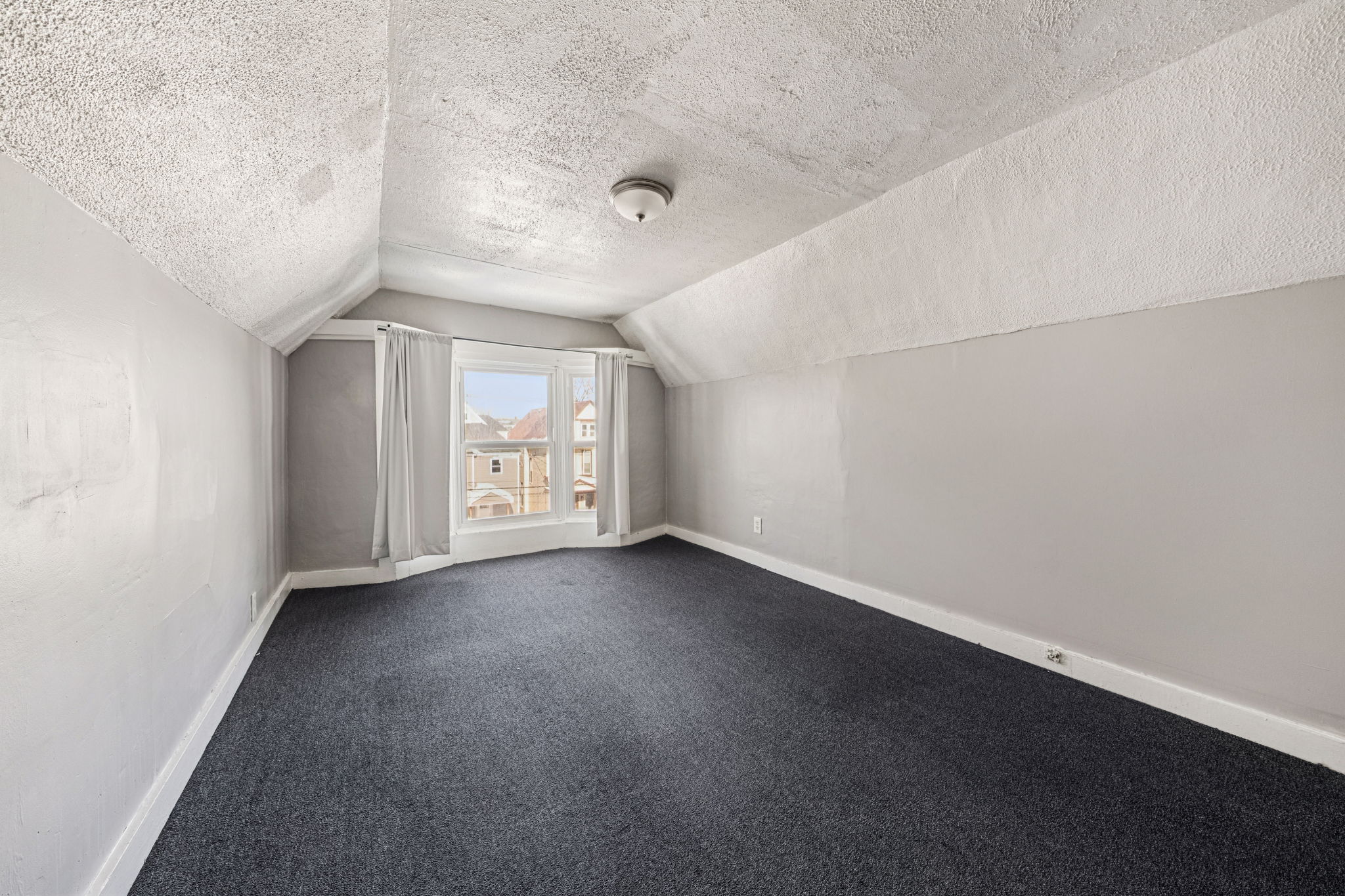 Albany St Unit 3 Third Floor-S0502-007