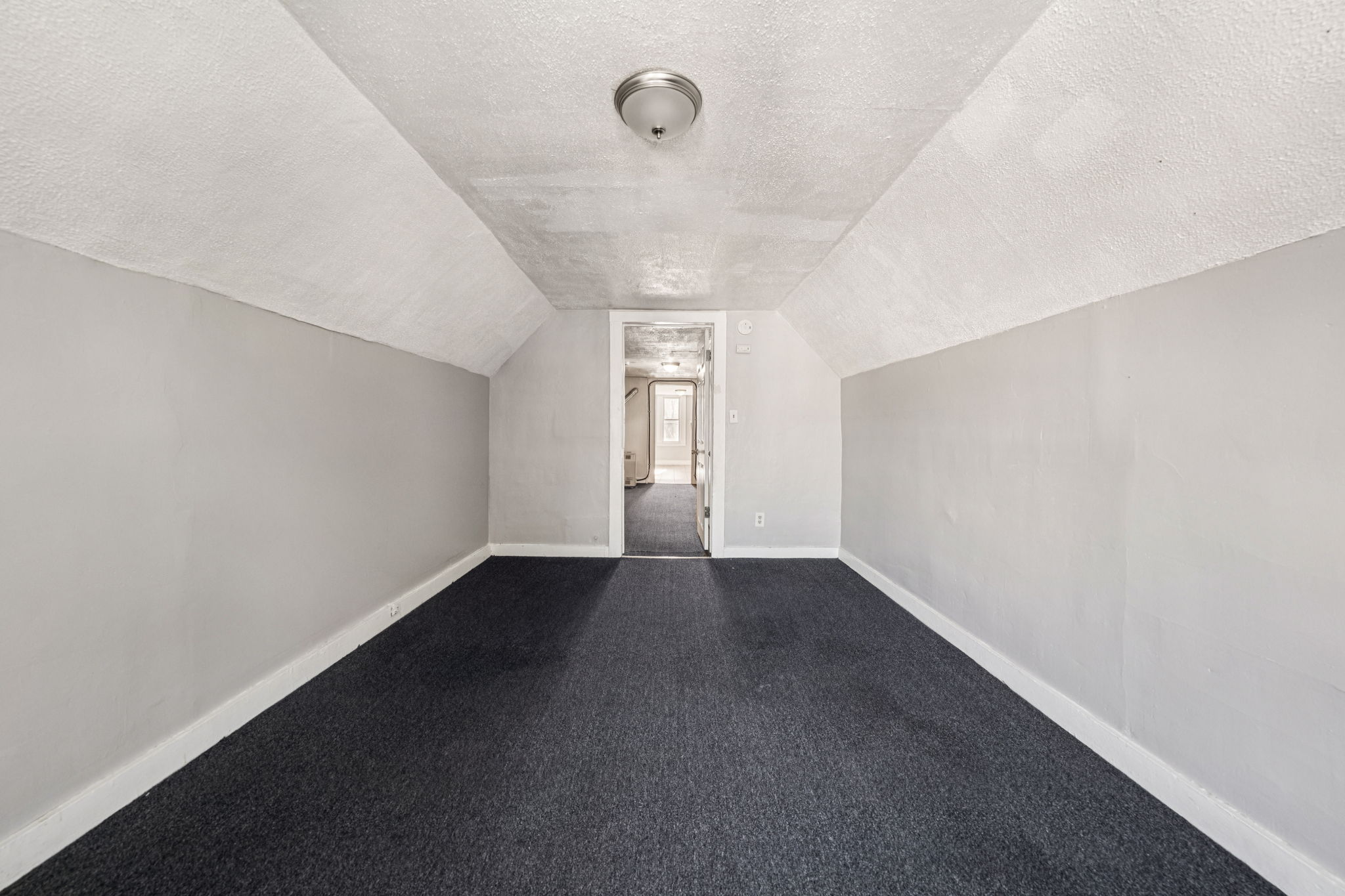 Albany St Unit 3 Third Floor-S0502-008