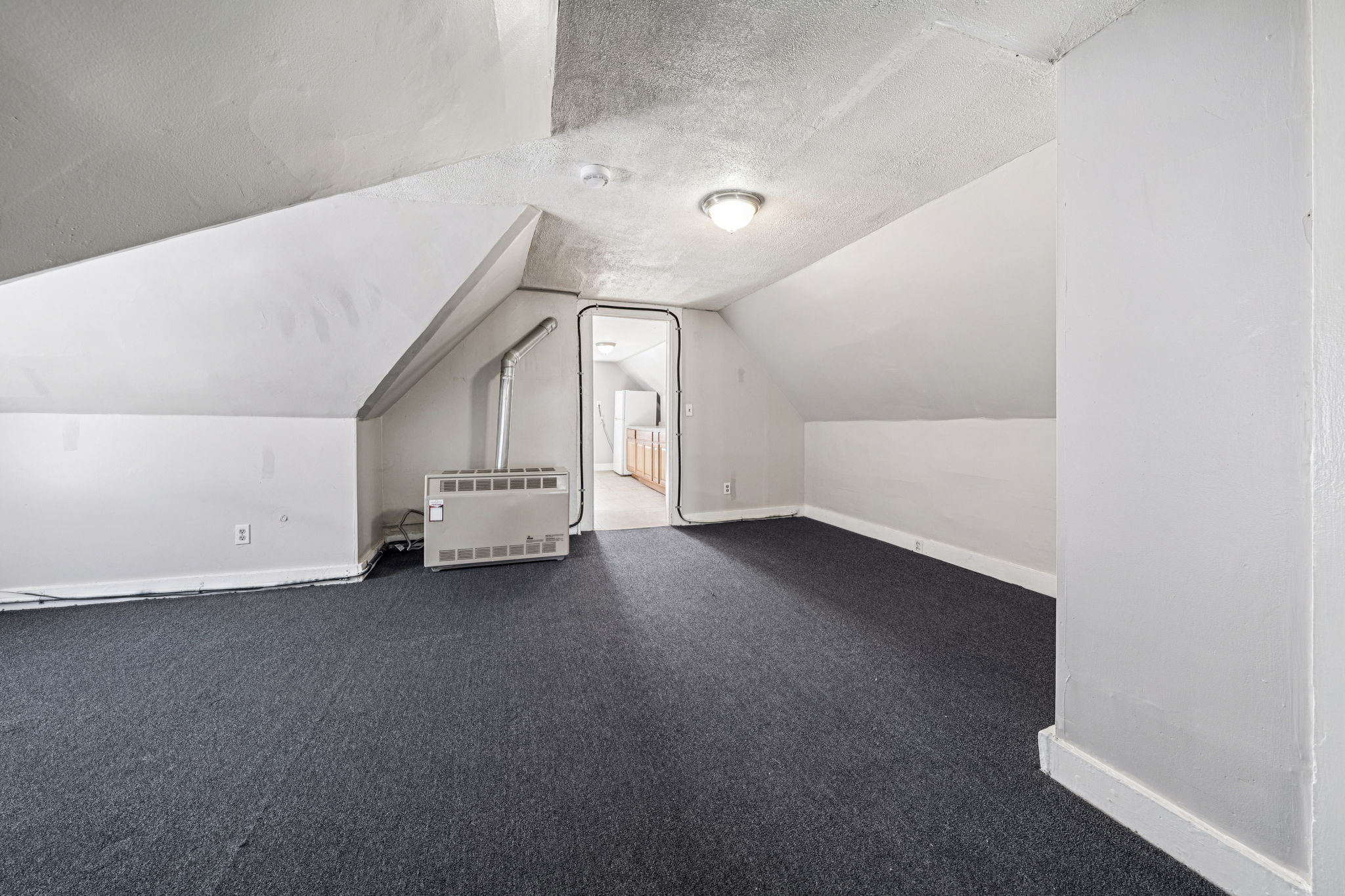 Albany St Unit 3 Third Floor-S0502-011