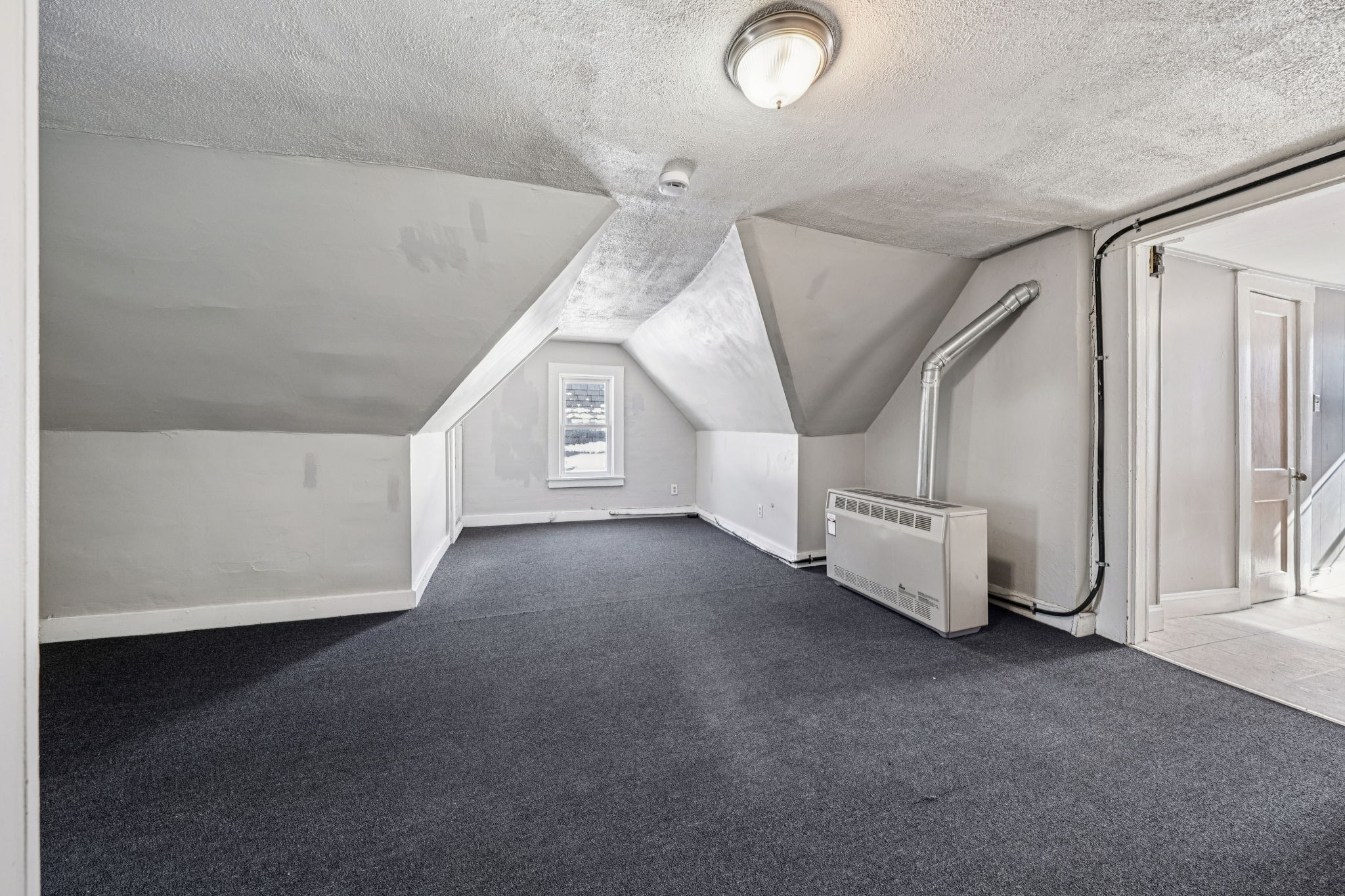 Albany St Unit 3 Third Floor-S0502-013