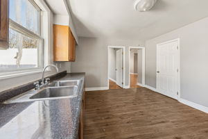 Albany St Unit 2 Second Floor-S0502-013