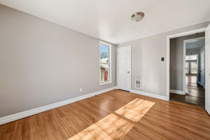 Albany St Unit 2 Second Floor-S0502-030