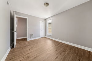 Albany St Unit 2 Second Floor-S0502-032