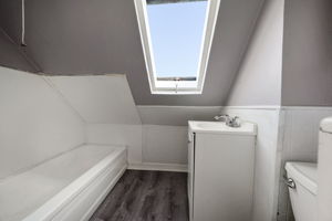 Albany St Unit 3 Third Floor-S0502-005