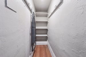 Albany St Unit 4 Studio Back-S0502-001