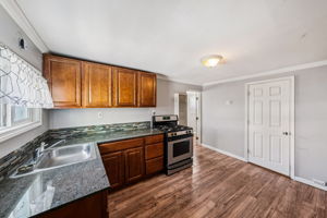 Albany St Unit 4 Studio Back-S0502-005