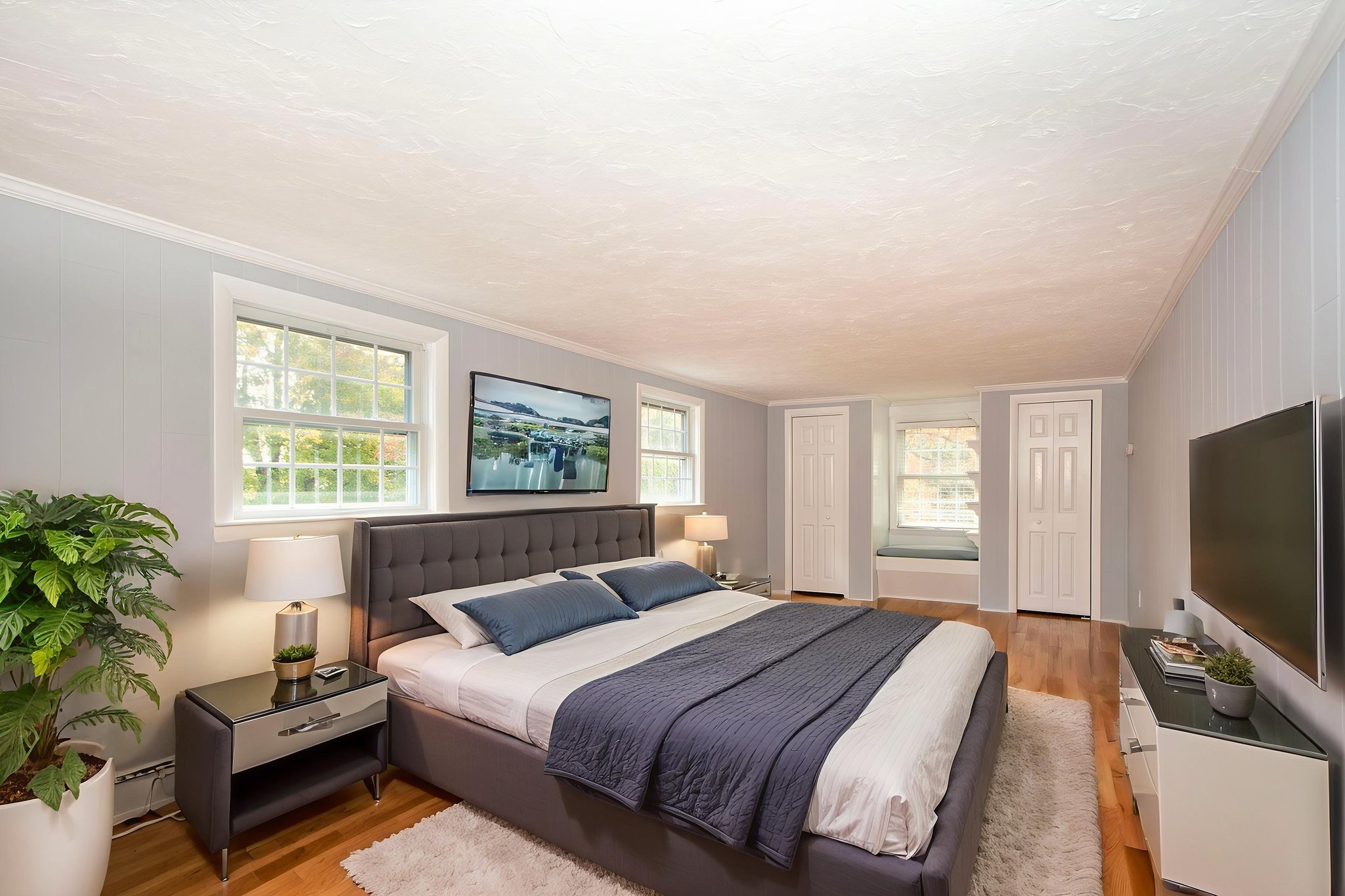 DSC_4449_HR virtually staged.jpeg