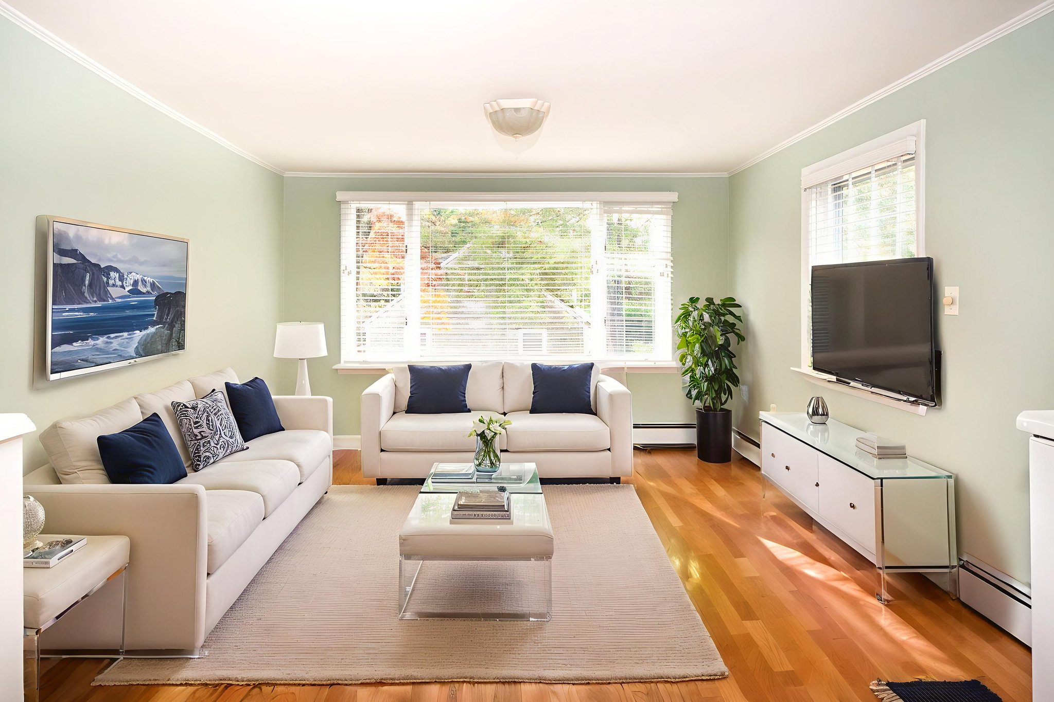 DSC_4444_HR virtually staged.jpeg