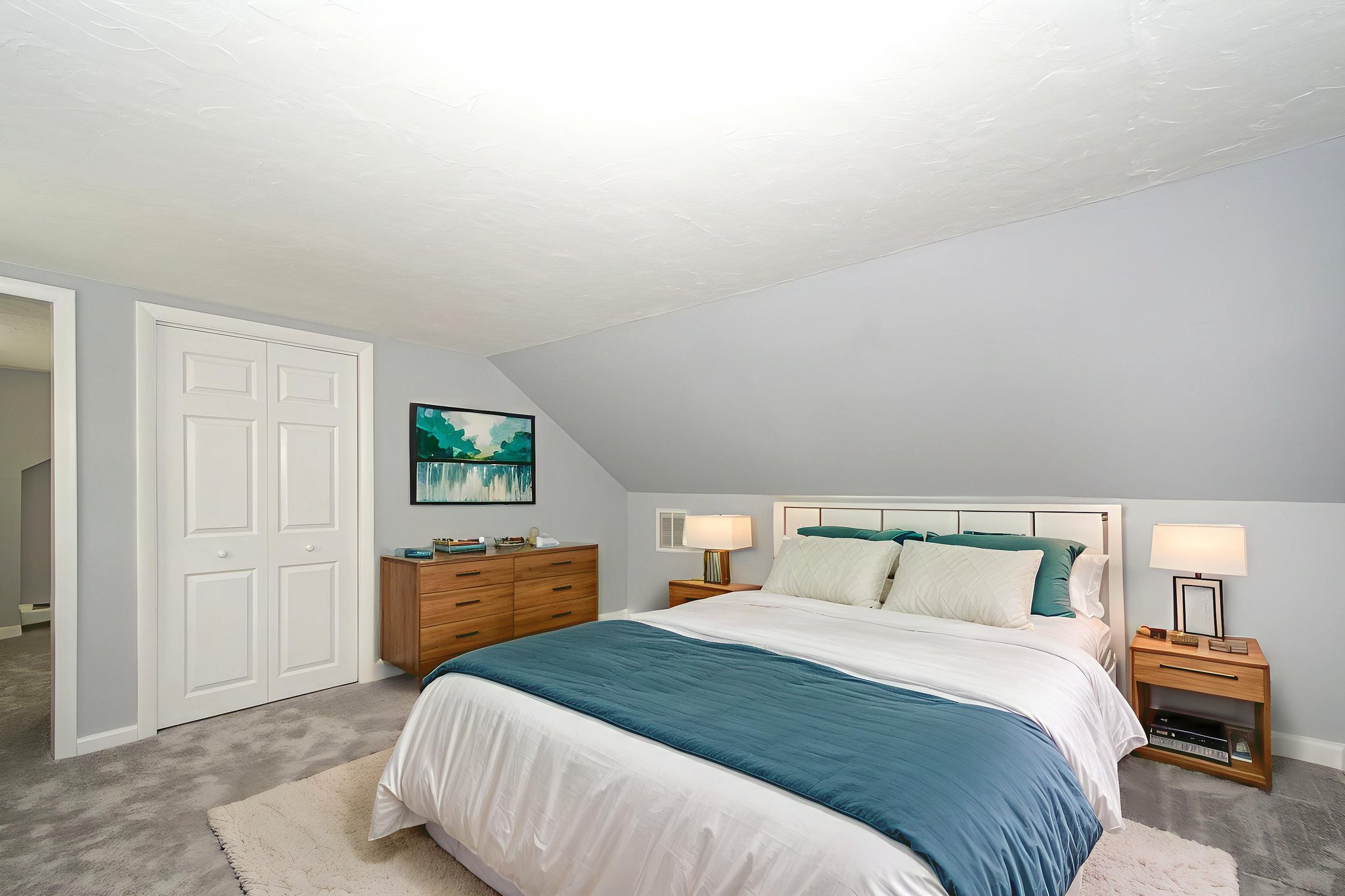 DSC_4500_HR virtually staged.jpeg