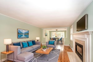 DSC_4435_HR virtually staged.jpeg