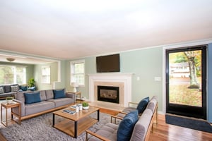 DSC_4437_HR virtually staged.jpeg