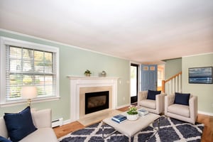 DSC_4439_HR virtually staged.jpeg