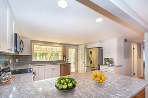 DSC_4461_HR virtually staged.jpeg