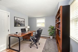 DSC_4506_HR virtually staged.jpeg