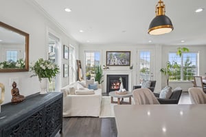 Living area has windows on two sides-lots of light and even more great vibes.
