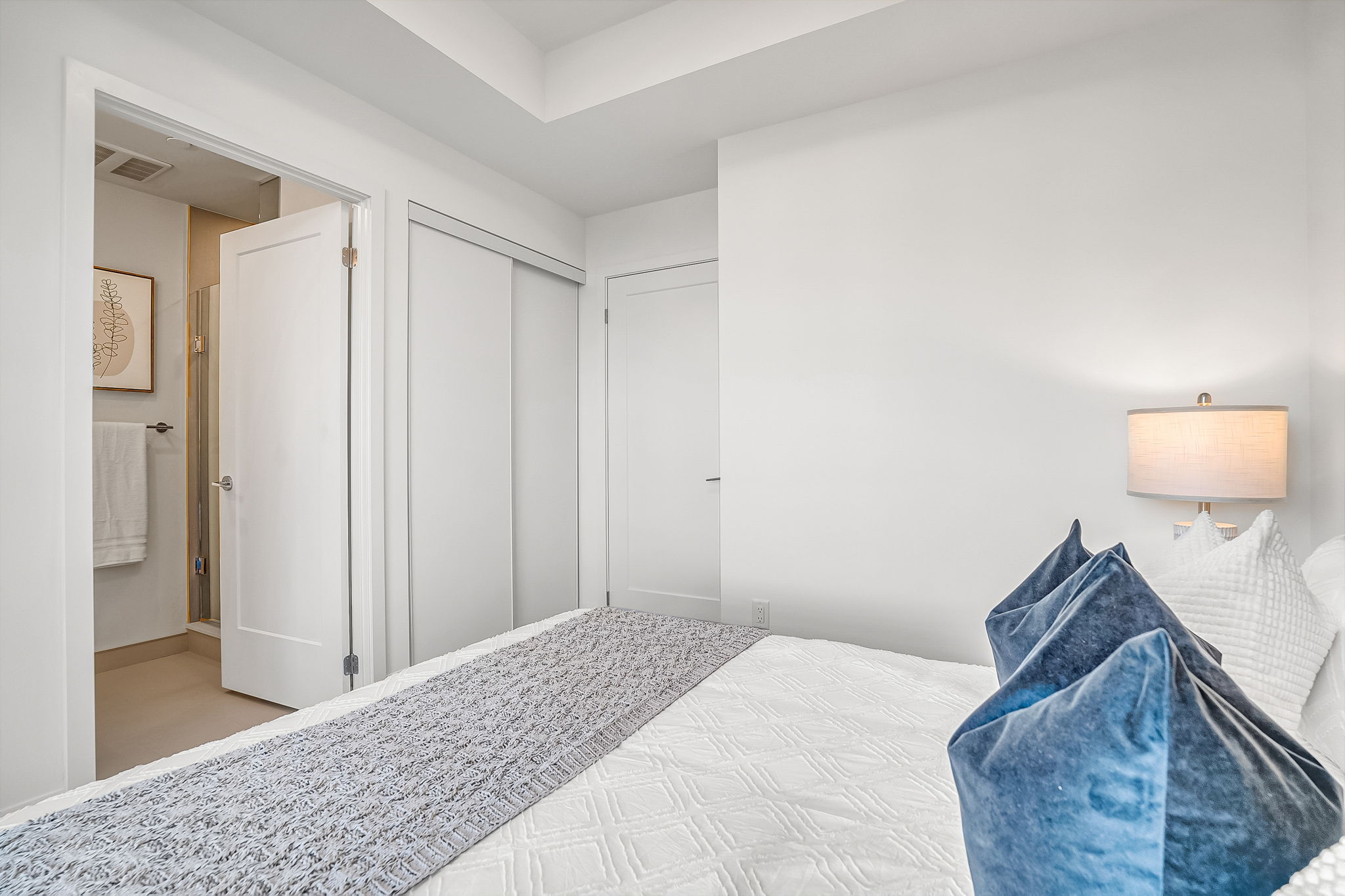 29_primary bedroom-4