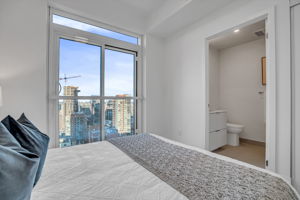 28_primary bedroom-3